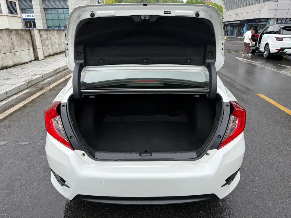 Honda Civic — фото 8