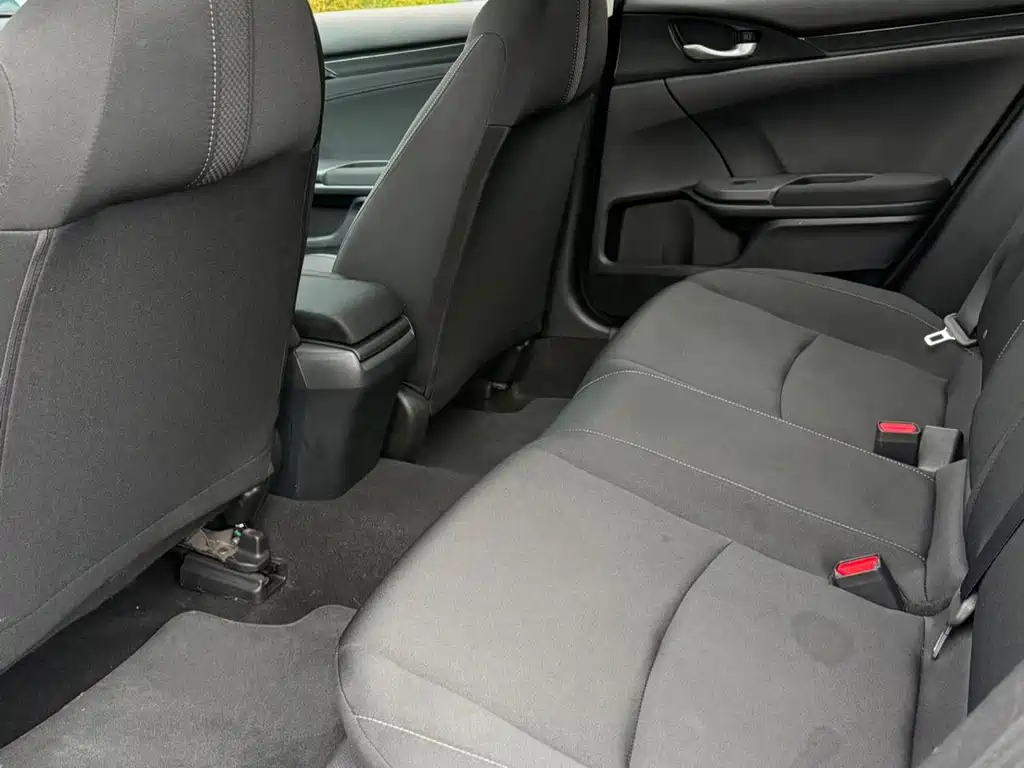 Honda Civic — фото 10