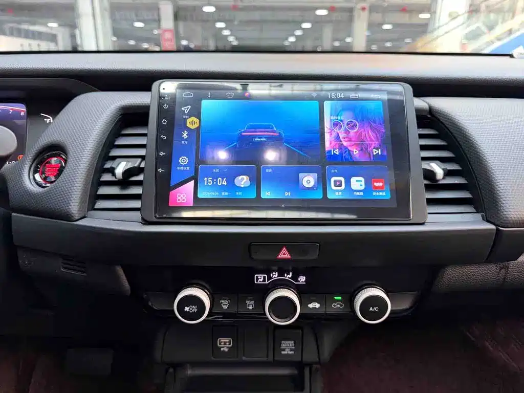 Honda Fit — фото 14