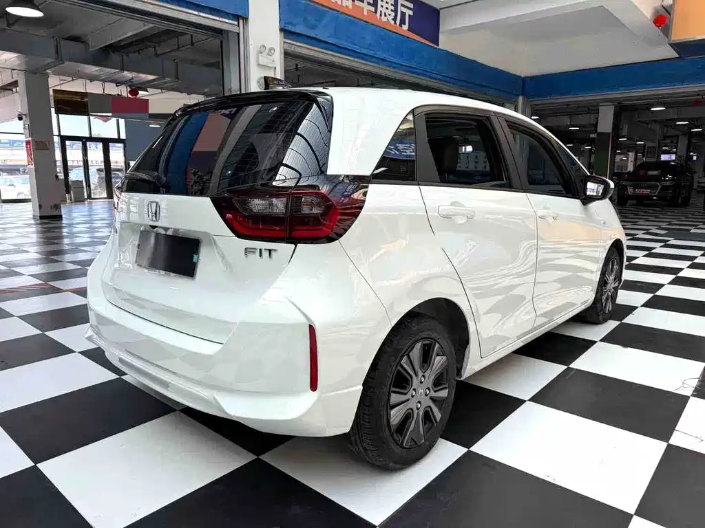 Honda Fit — фото 19