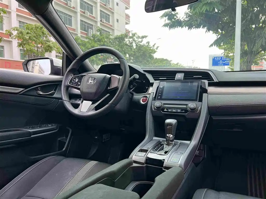 Honda Civic — фото 11