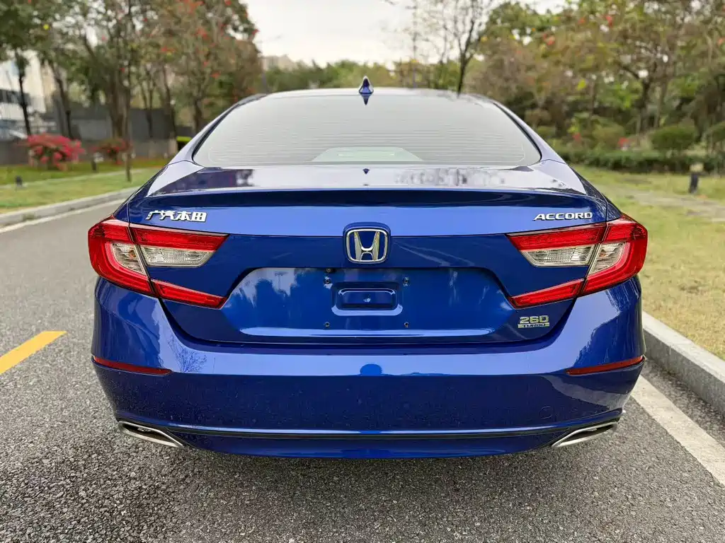 Honda Accord — фото 3