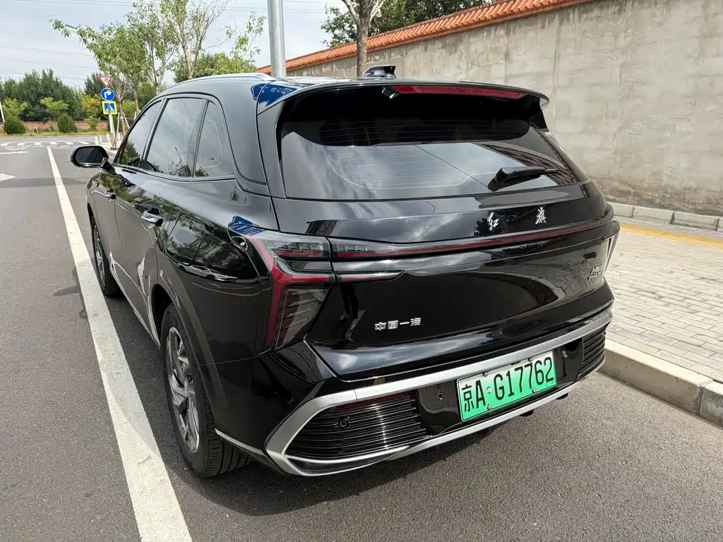 Hongqi Hongqi HS3 PHEV — фото 3