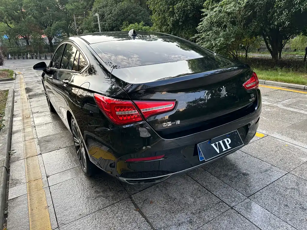 Hongqi Hongqi H5 — фото 10