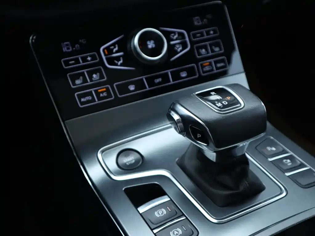 Hongqi Hongqi H5 — фото 18