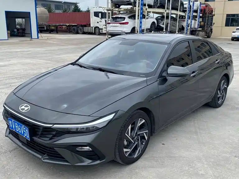 Hyundai Elantra