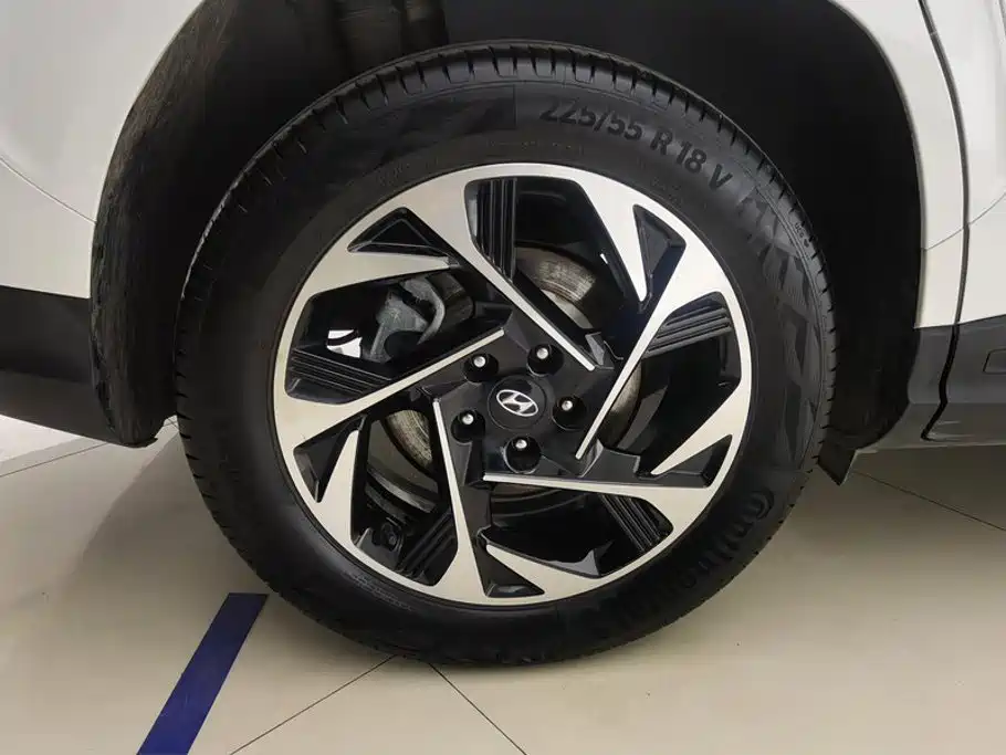 Hyundai Custo — фото 6