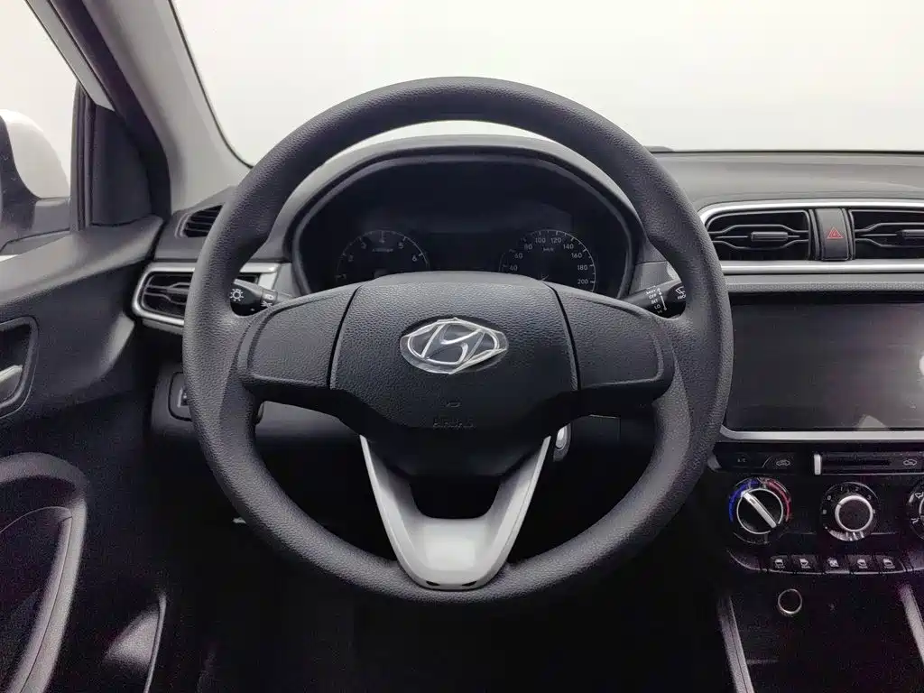 Hyundai Verna — фото 11