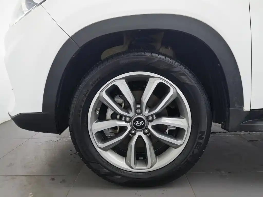 Hyundai ix35 — фото 17