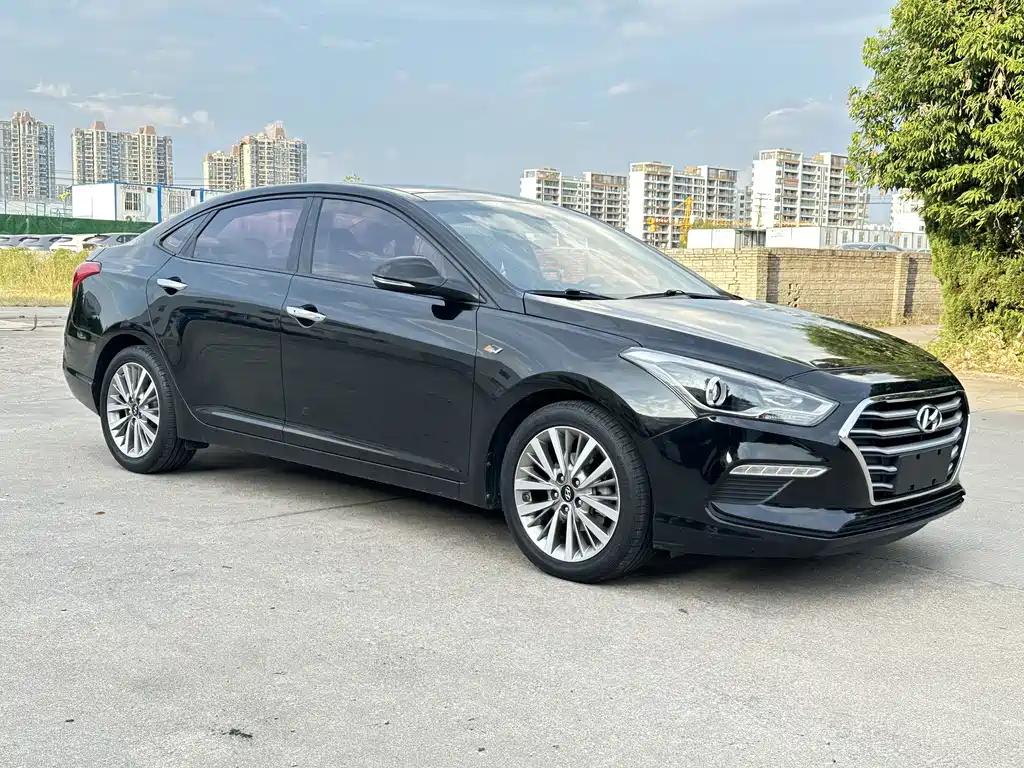 Hyundai Mistra — фото 3