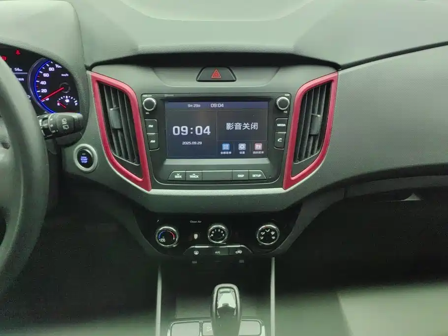 Hyundai ix25 — фото 13