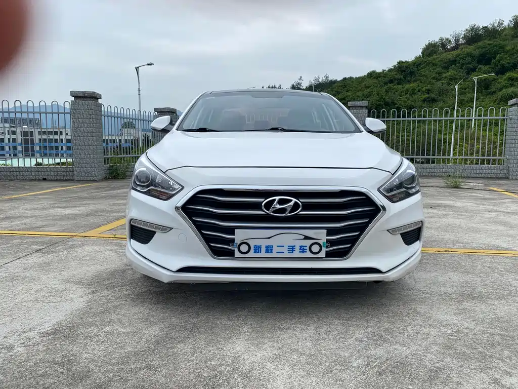 Hyundai Mistra — фото 2