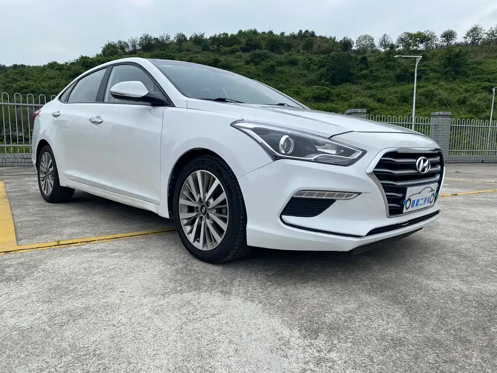 Hyundai Mistra — фото 3