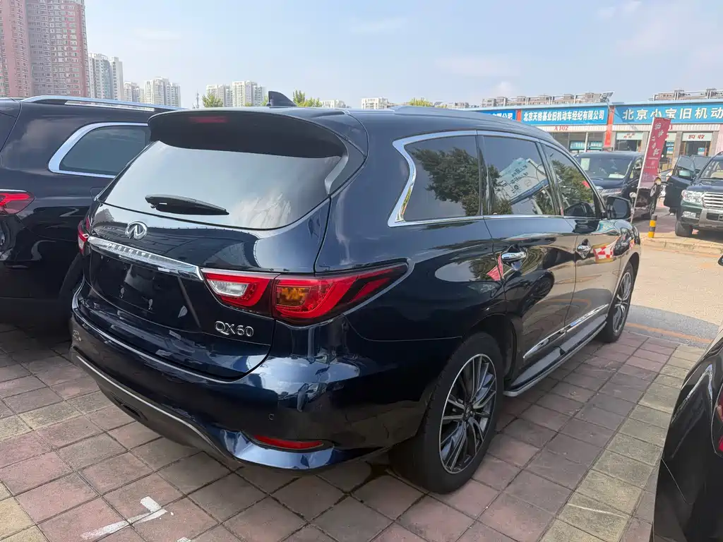 Infiniti QX60 (Import) — фото 12