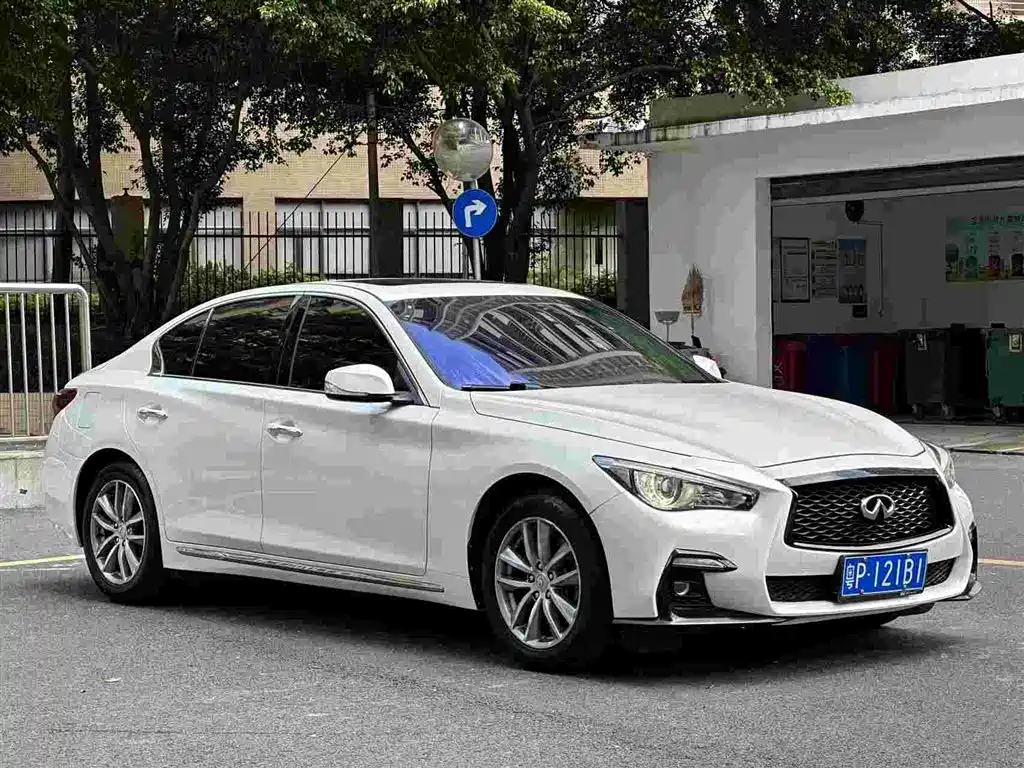 Infiniti Q50L — фото 3