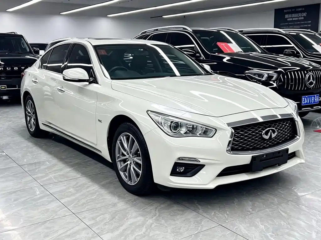 Infiniti Q50L — фото 3