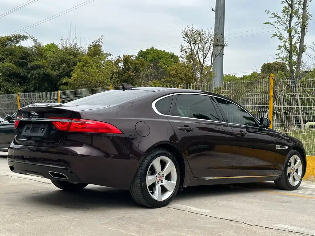 Jaguar XFL — фото 4