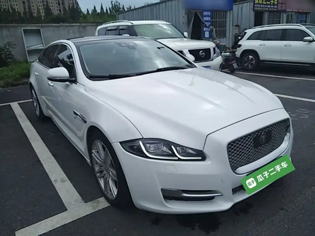 Jaguar XJ — фото 4