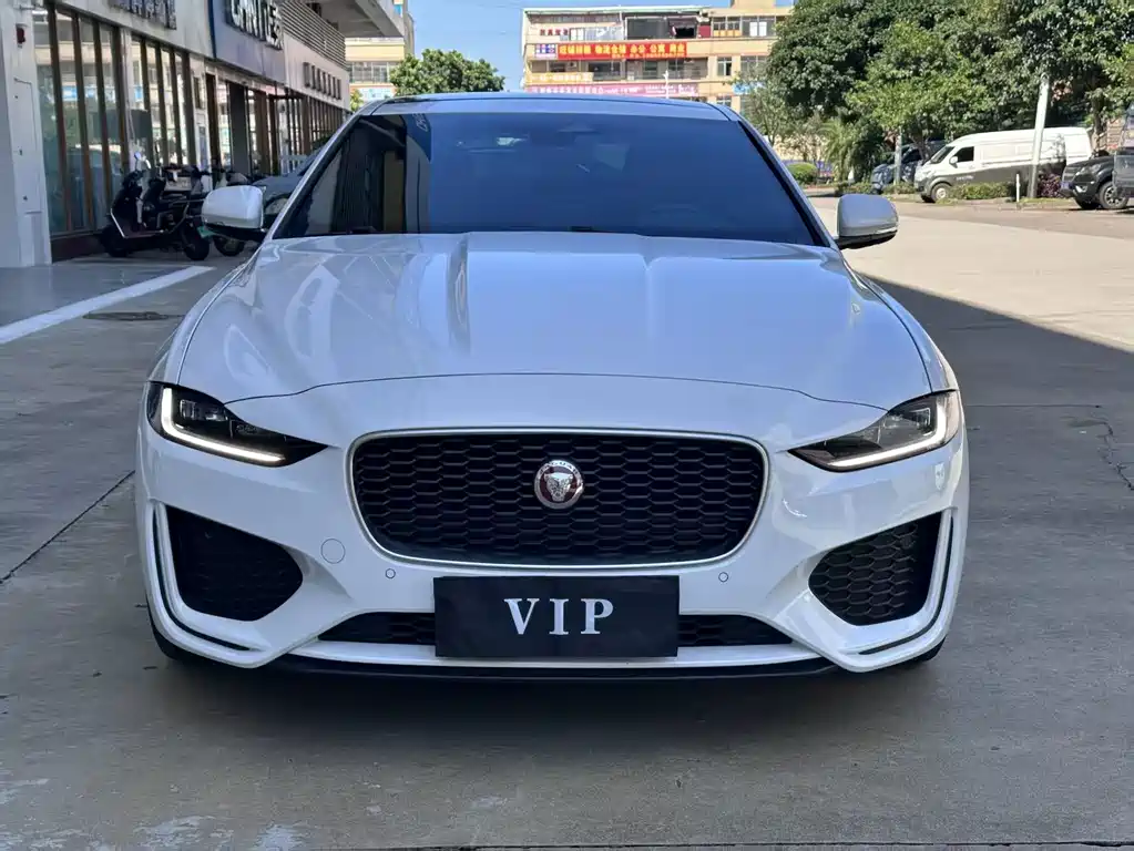 Jaguar XEL — фото 2
