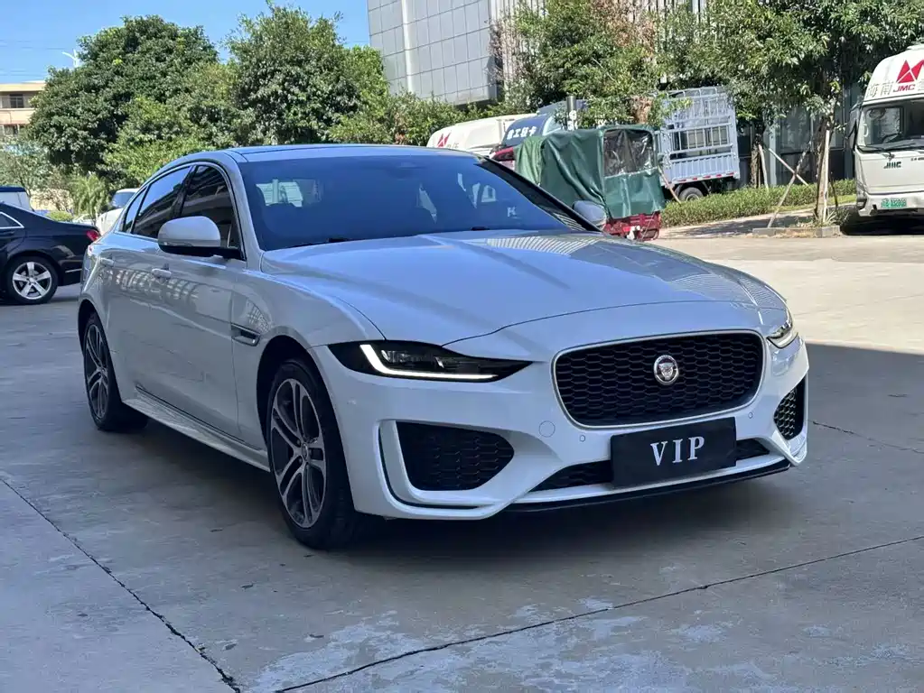 Jaguar XEL — фото 3