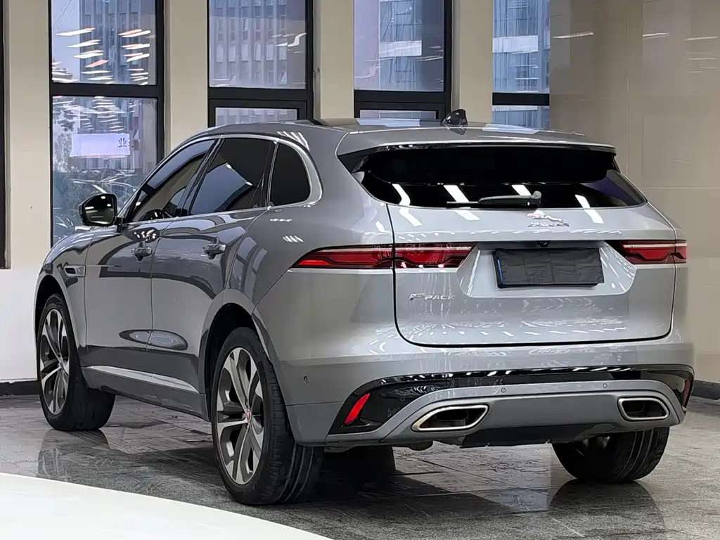 Jaguar F-PACE — фото 3