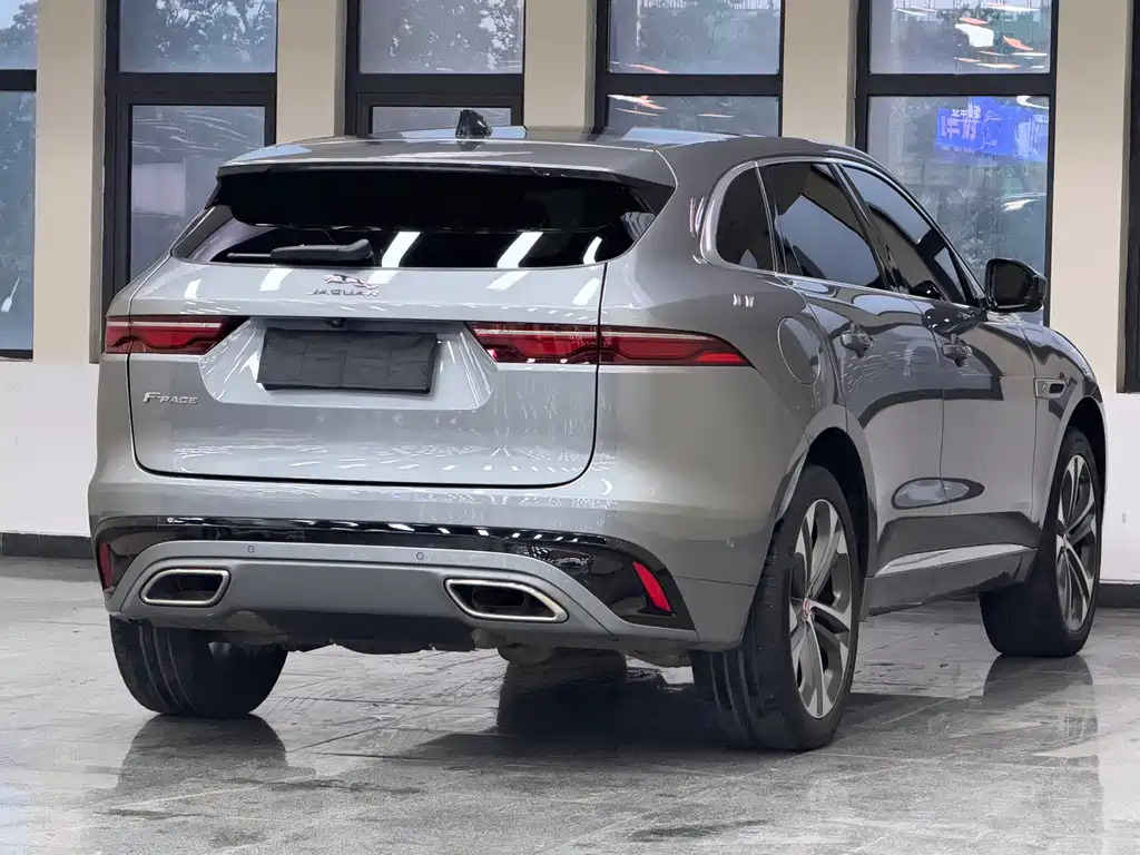 Jaguar F-PACE — фото 5