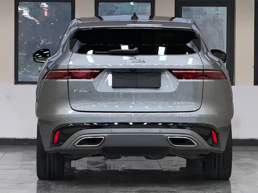 Jaguar F-PACE — фото 8