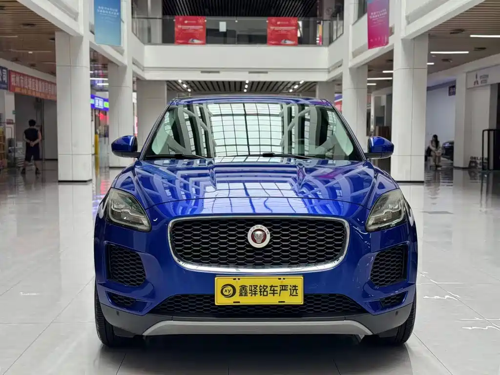 Jaguar E-PACE — фото 2