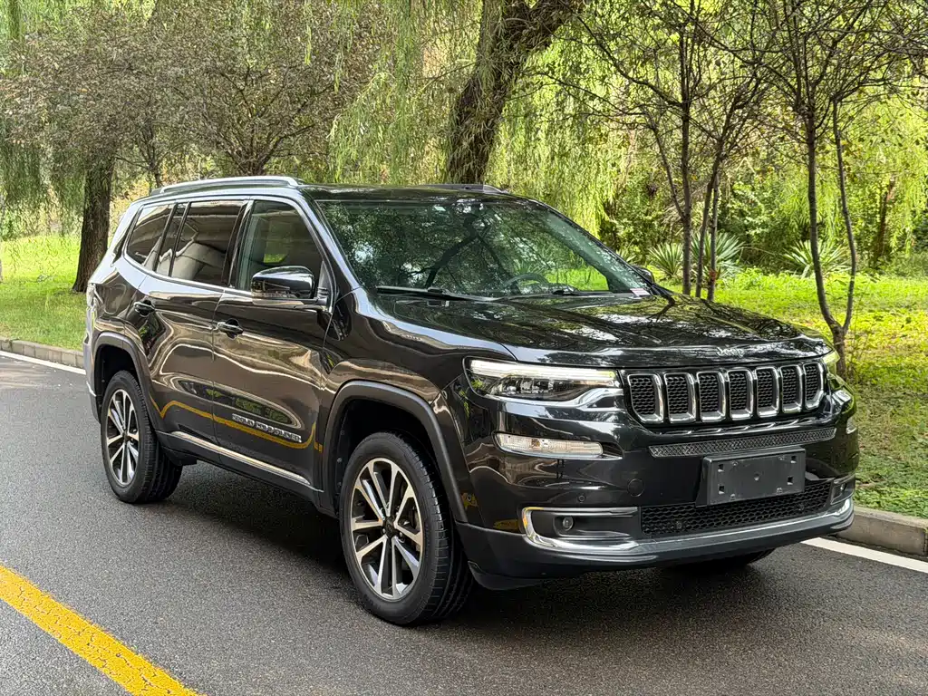 Jeep Grand Commander — фото 3