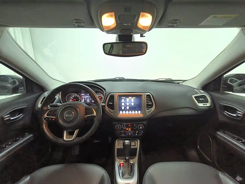 Jeep Compass — фото 3