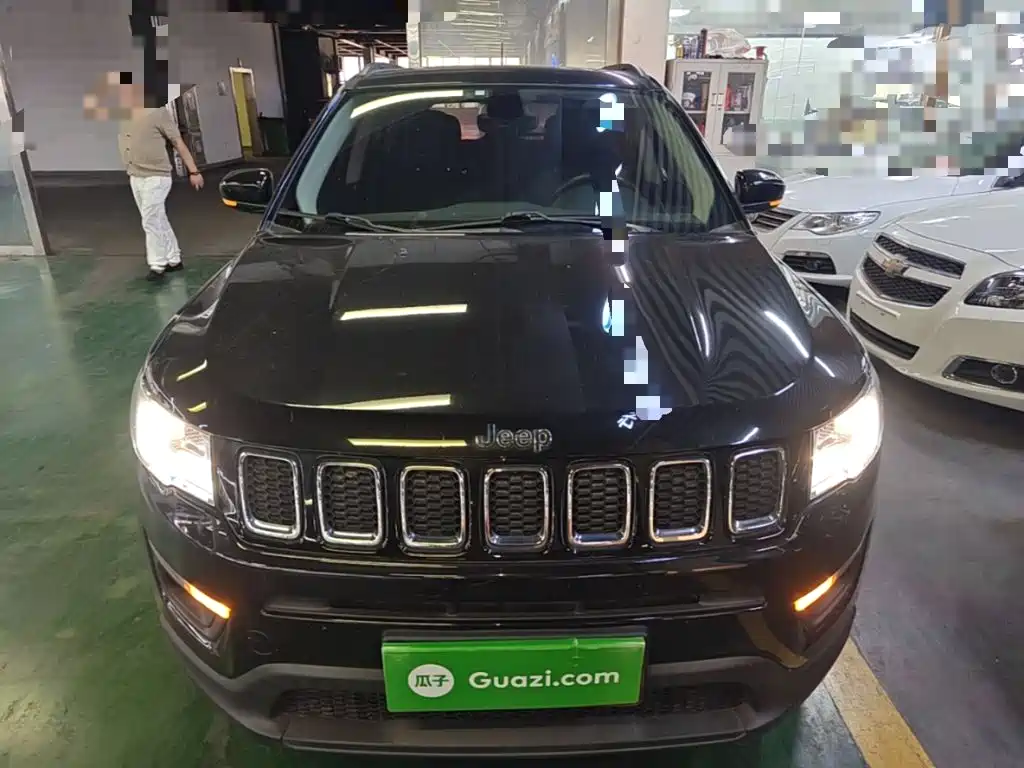 Jeep Compass — фото 3