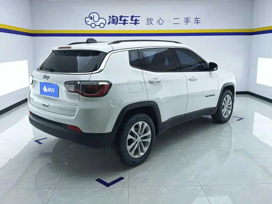 Jeep Compass — фото 3