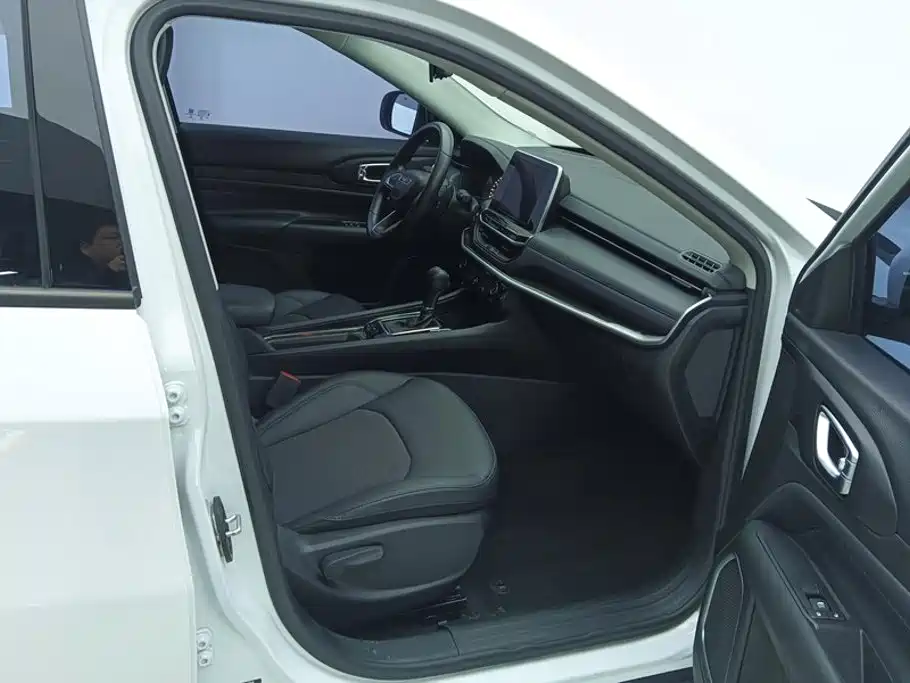 Jeep Compass — фото 8