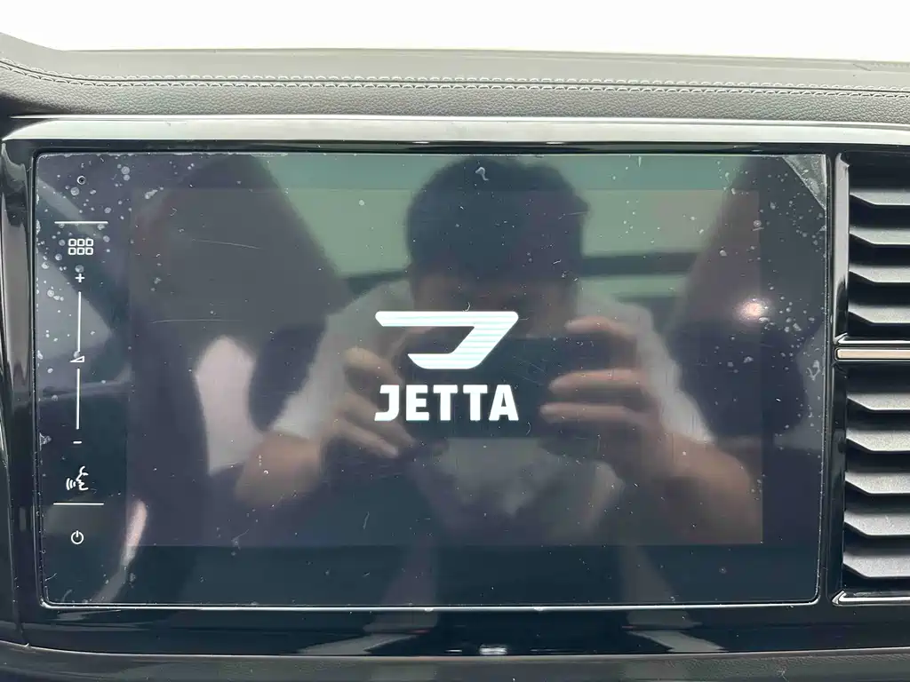 Jetta VS7 — фото 17