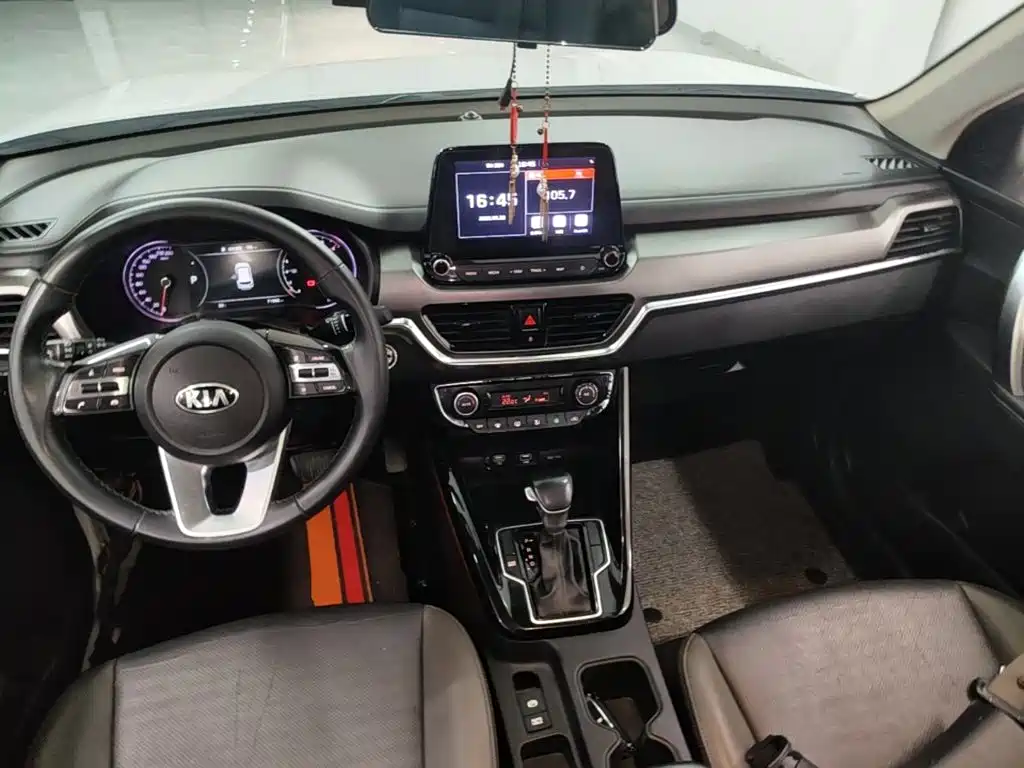 Kia Sportage — фото 10