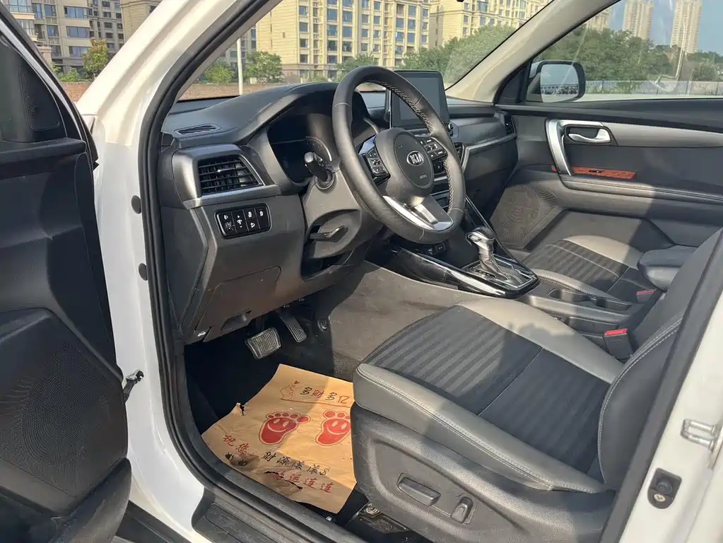 Kia Sportage — фото 5
