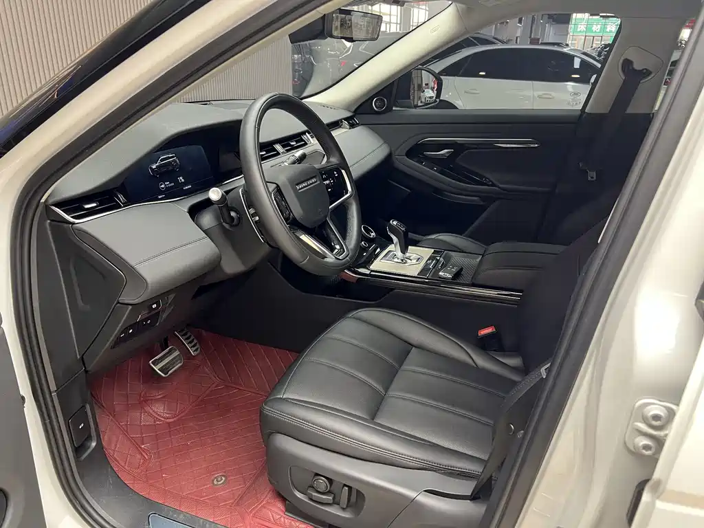 Land Rover Evoque PHEV — фото 11