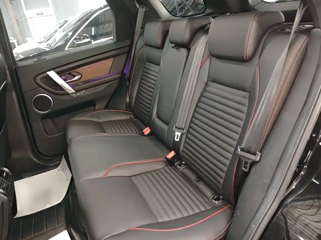 Land Rover Discovery Sport — фото 17