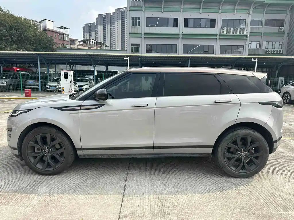 Land Rover Evoque — фото 13