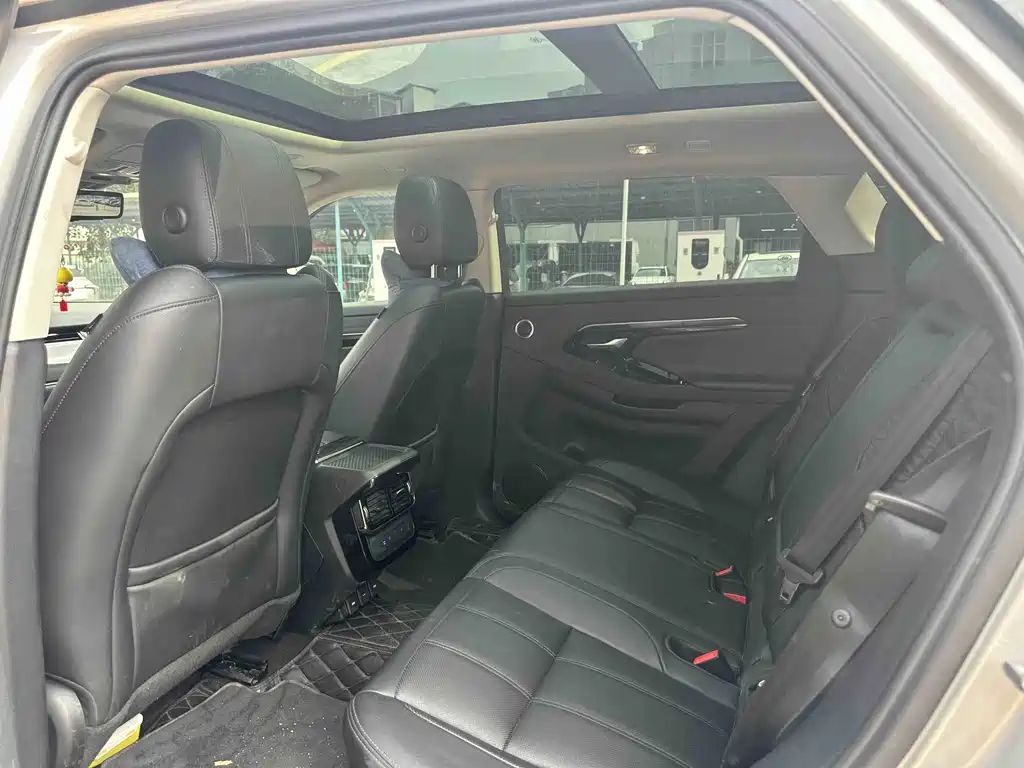 Land Rover Evoque — фото 17