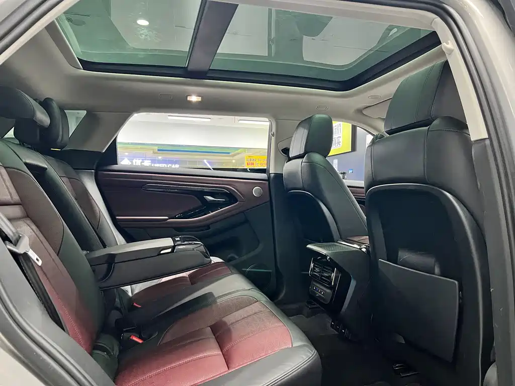 Land Rover Evoque — фото 20