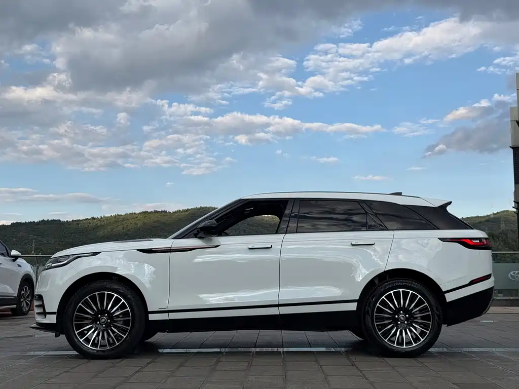 Land Rover Velar — фото 10