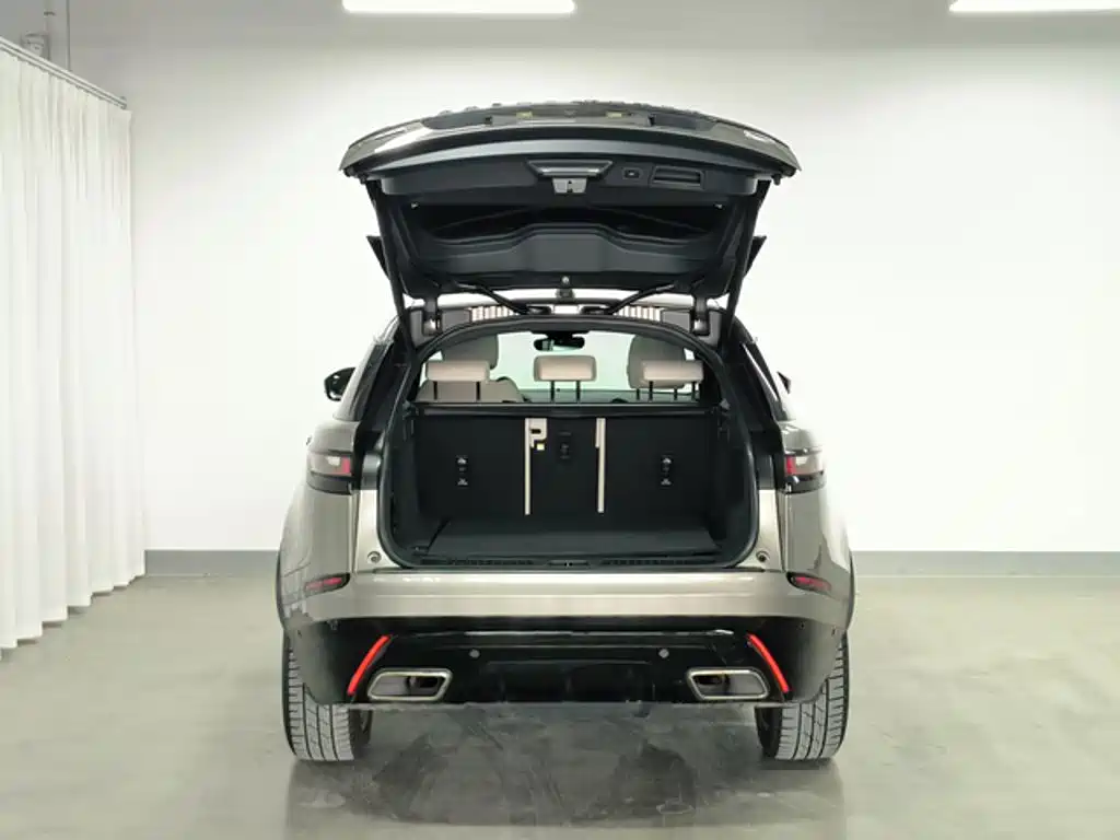 Land Rover Velar — фото 11