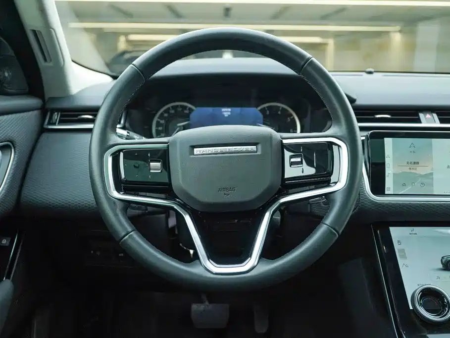 Land Rover Velar — фото 16