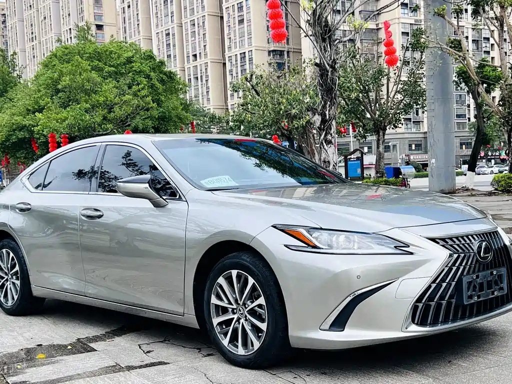 Lexus ES — фото 2
