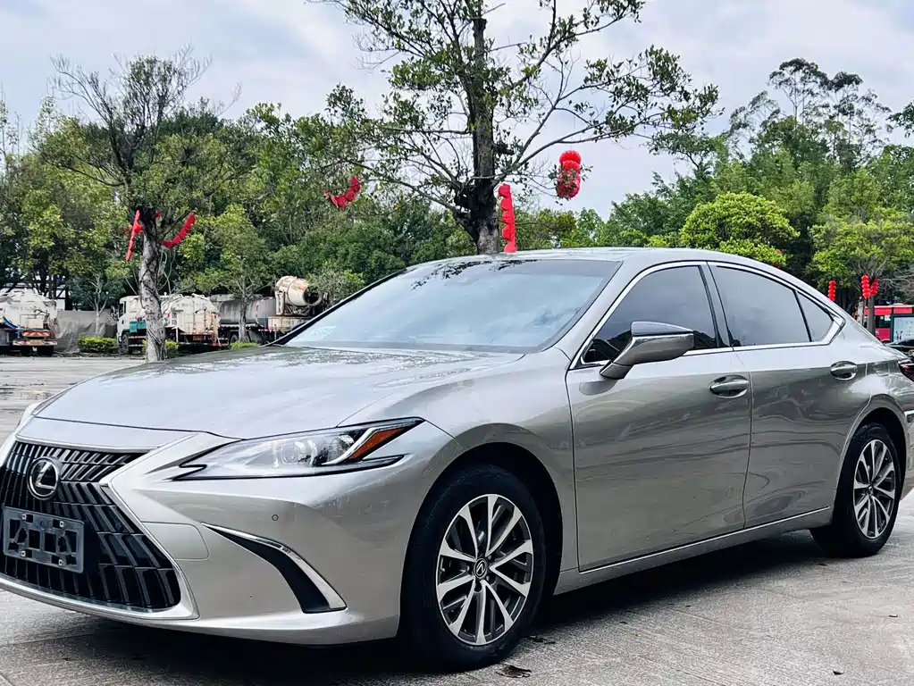 Lexus ES — фото 3