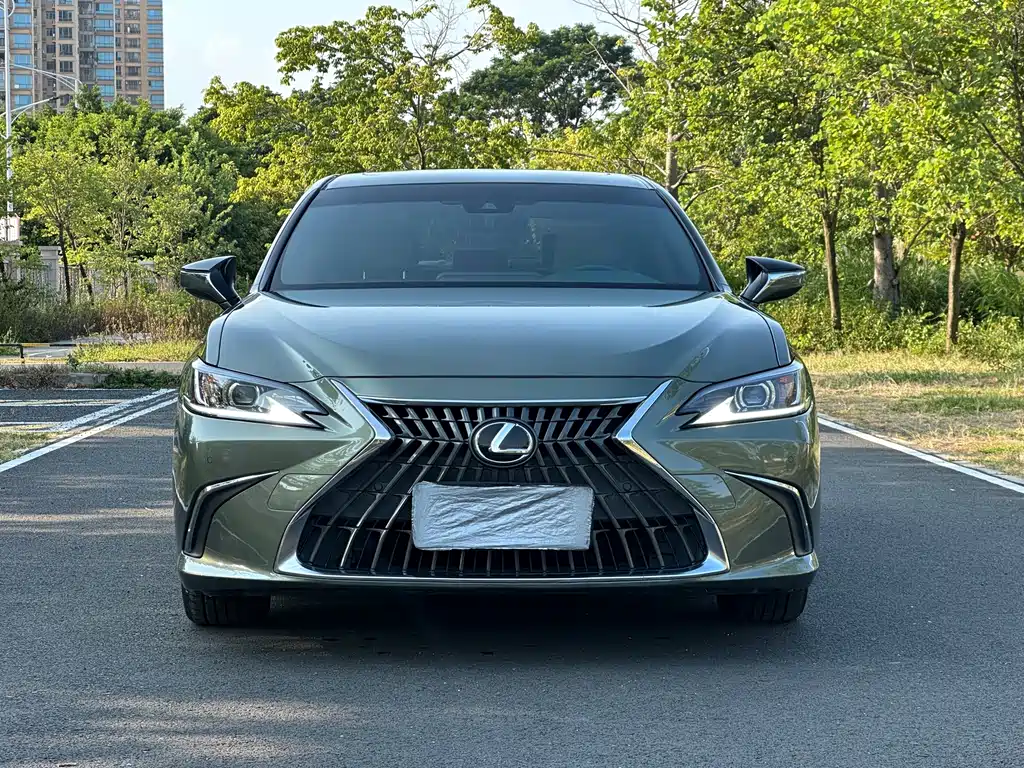 Lexus ES — фото 2