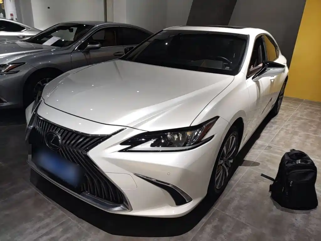 Lexus ES — фото 2