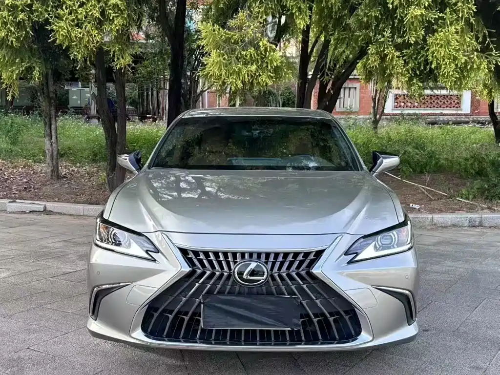 Lexus ES — фото 2