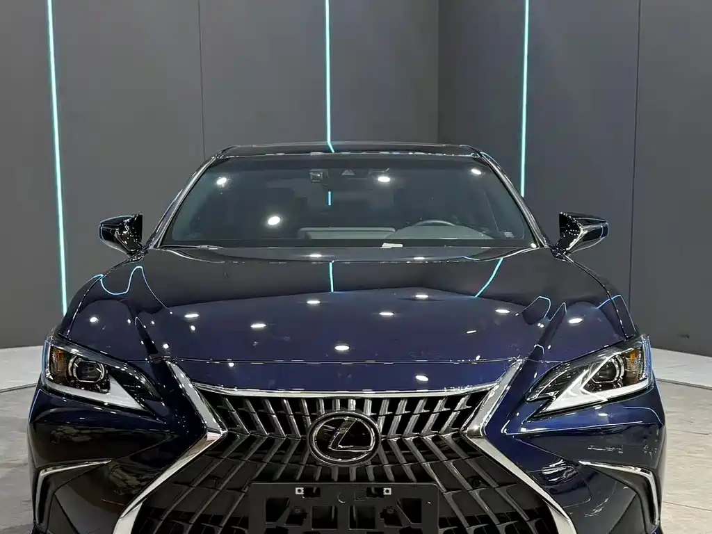 Lexus ES — фото 2